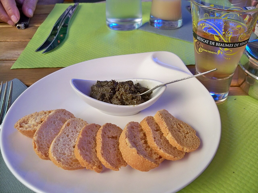 Sacla Italia – Black Olive Pate (190g)